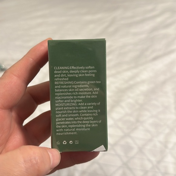 Green mask stick - Picture 2 of 4